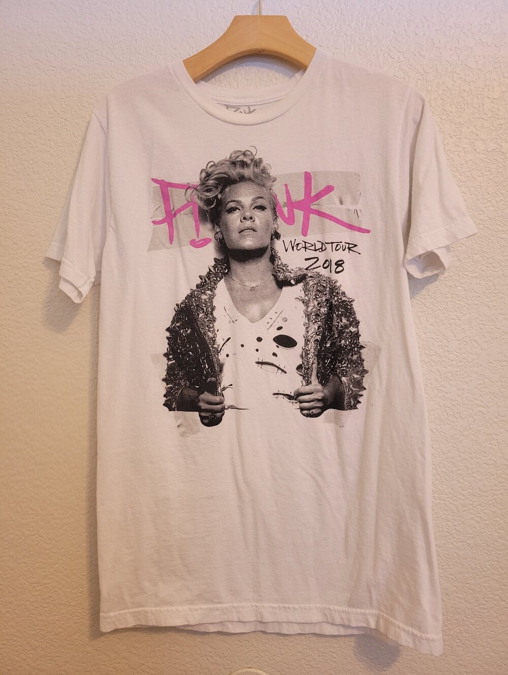 Pink Beautiful Trauma Tour 2018 Tee